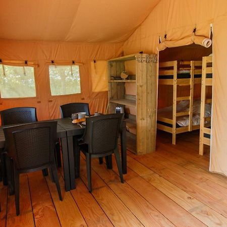 Safaritent At Campingpark De Koekamp Hotel Epe Exterior photo