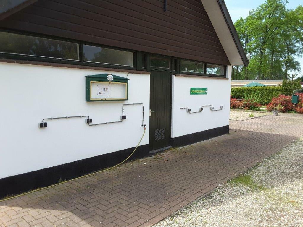Safaritent At Campingpark De Koekamp Hotel Epe Exterior photo